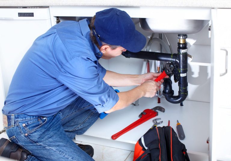 Emergency pipe repair by a Plumbing Services Dubai